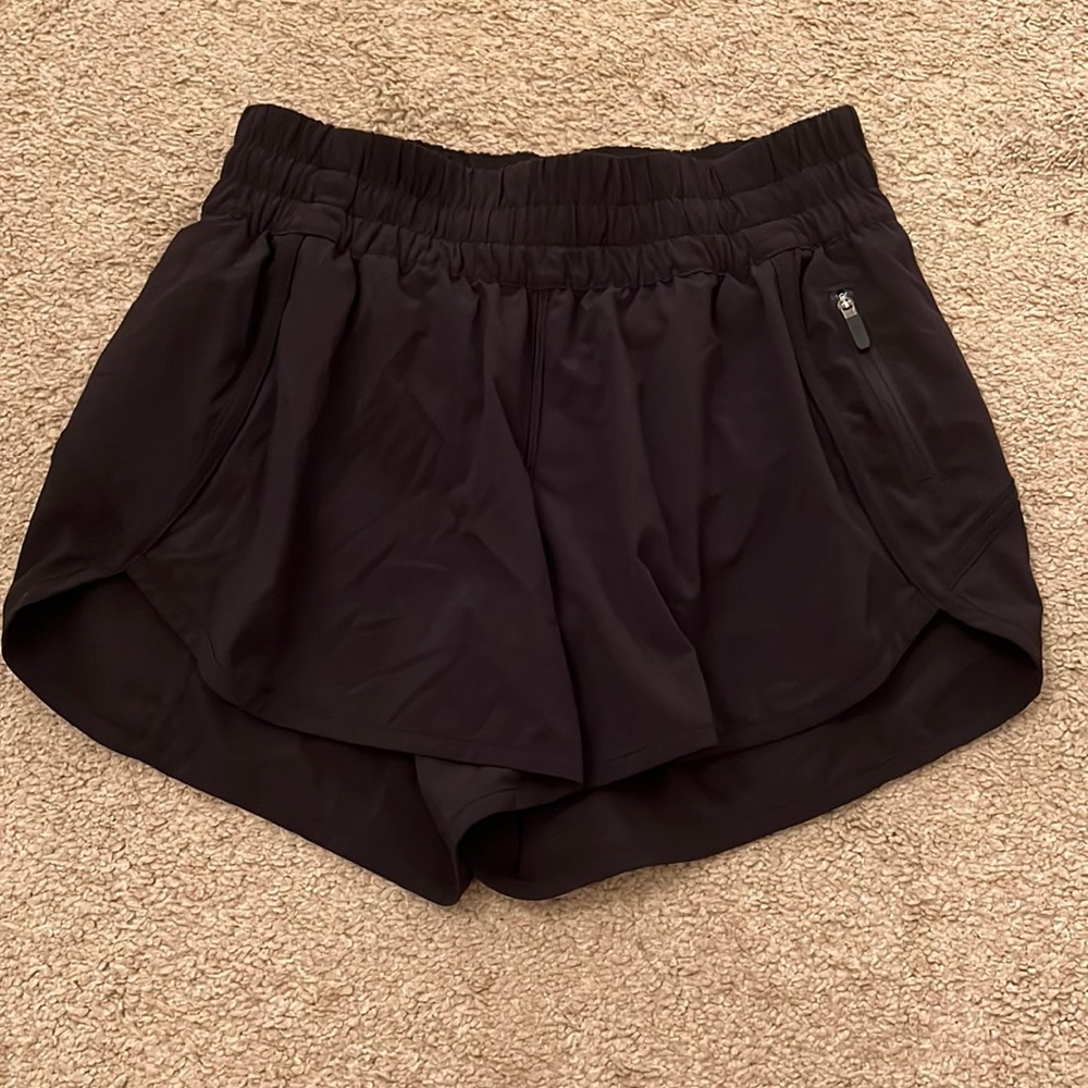Lululemon shorts black